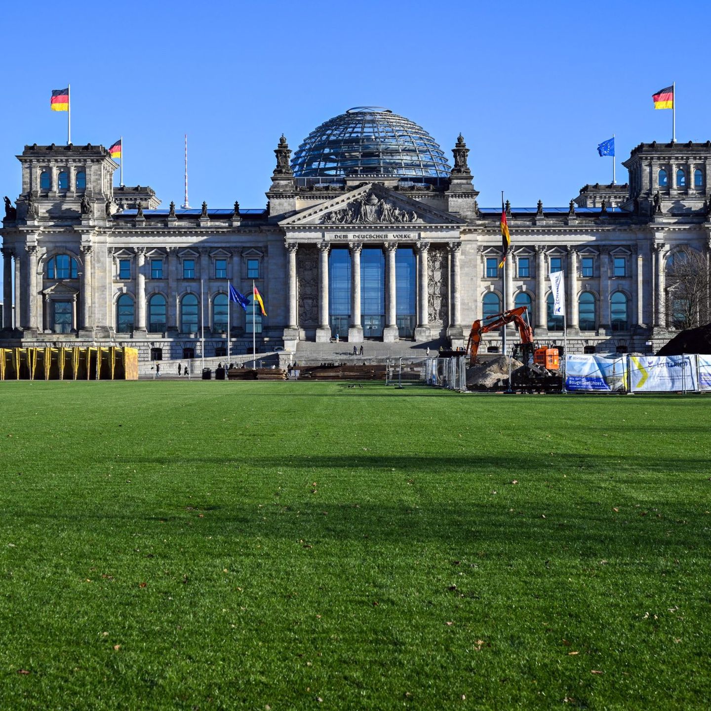 Unter den im Bundestag vertretenen Parteien legt vor allem die Linke zu. Foto: Soeren Stache/dpa