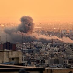 Israel und die USA intensivieren ihre Angriffe im Iran. Foto: Vahid Salemi/AP/dpa