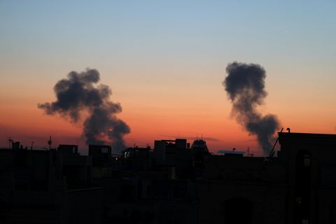 Rauchwolken über Teheran