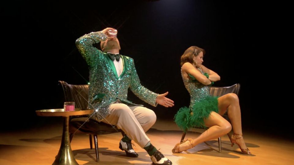 Ross Antony beeindruckt mit Mega-Charleston Publikum und Jury – doch Llambi warnt