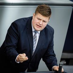 Johannes Volkmann am Rednerpult im Bundestag (Archivbild)