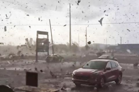 Tornado wütet über Michigan – Aufnahmen zeigen Ausmaß der Zerstörung