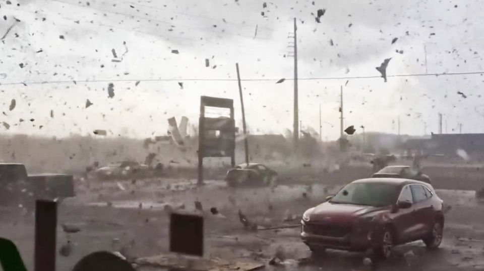Tornado wütet über Michigan – Aufnahmen zeigen Ausmaß der Zerstörung