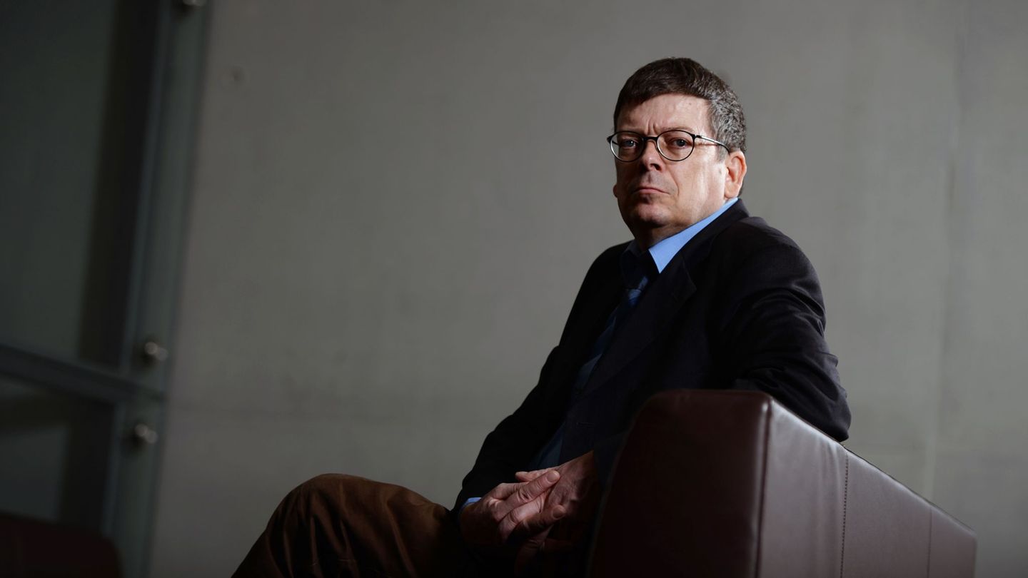 Der Politologe Joachim Behnke nennt Unterschiede der Spitzenkandidaten kurz vor der Landtagswahl. (Archivbild) Foto: picture all