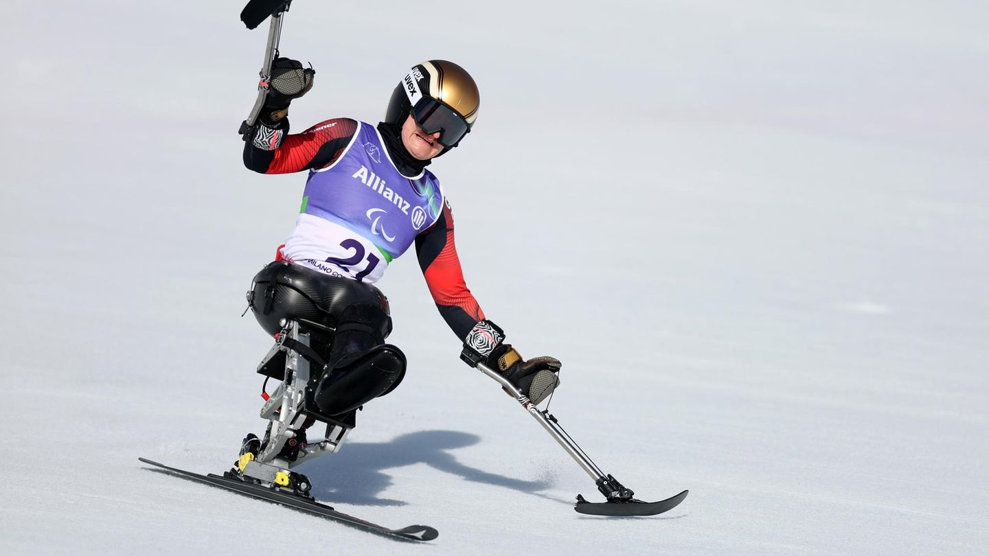 Am ersten Tag der Paralympischen Winterspiele fährt Anna-Lena Forster direkt auf Goldkurs