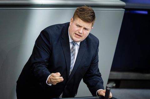 Ansprache im Video – Johannes Volkmann zerlegt AfD wegen Epstein-Verbindungen