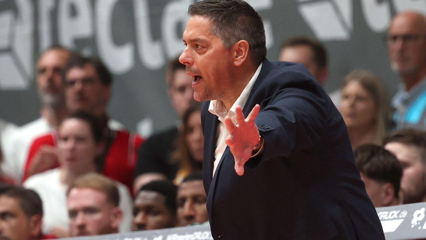 Filipovski verlängert in Würzburg. (Archivbild) Foto: Karl-Josef Hildenbrand/dpa