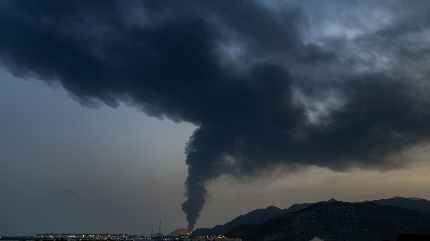 Der Iran nimmt die Emirate im Vergleich zu den anderen Golfstaaten bisher besonders stark unter Beschuss. (Archivbild) Foto: Alt