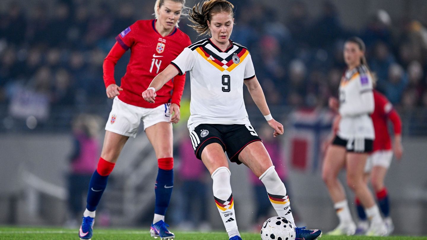 Oft einen Schritt schneller: Sjoeke Nüsken und die deutschen Fußballerinnen. Foto: Carina Johansen/NTB/dpa
