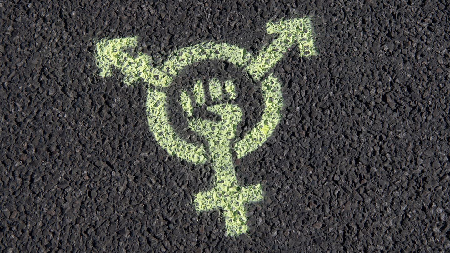 Am Internationalen Frauentag sind in Berlin gleich mehrere Kundgebungen geplant. (Symbolbild) Foto: Paul Zinken/dpa