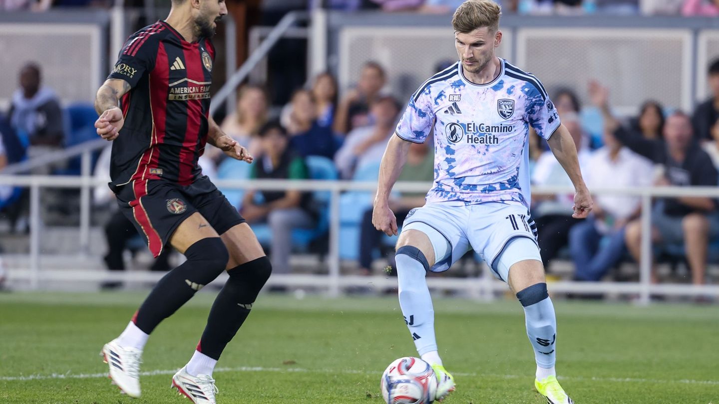 Timo Werner (r) gelang auch in seinem zweiten Spiel für San José eine Torbeteiligung. (Archivbild) Foto: Jeff Mulvihill Jr./ZUMA