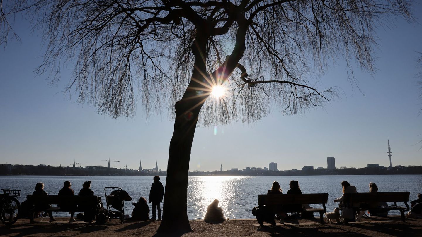 Am Montag können die Menschen in Schleswig-Holstein und Hamburg noch Sonne und milde Temperaturen genießen, danach wird es wiede
