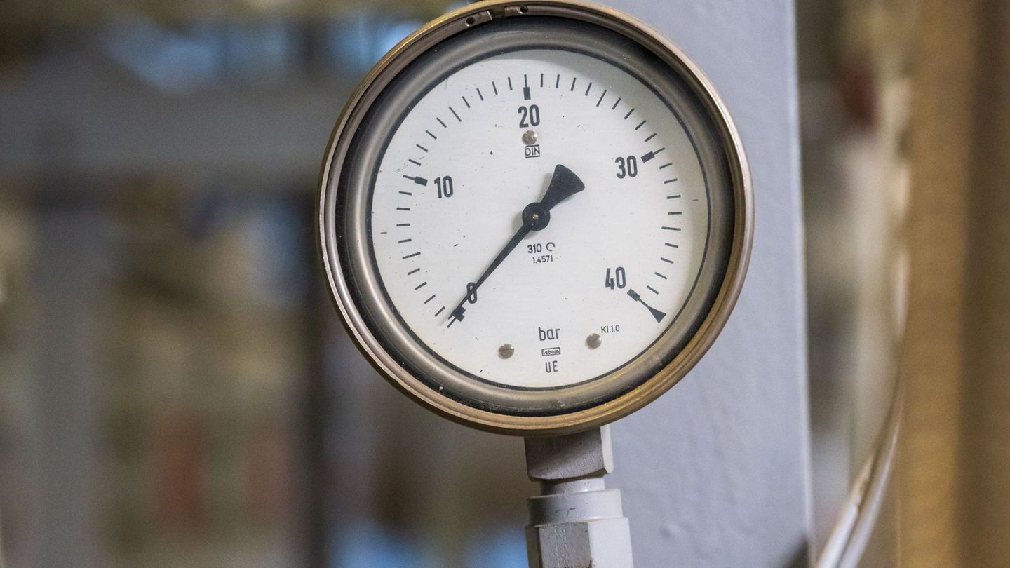 Bayerische Gasspeicher müssen nach Meinung von Wirtschaftsminister Hubert Aiwanger (Freie Wähler) erhalten werden. (Archivbild)