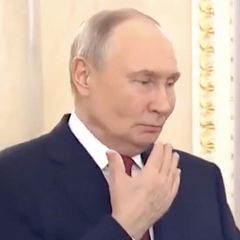 Panne oder Sabotage?: Kreml veröffentlicht Video mit hustendem Putin – und sorgt für Wirbel im Netz