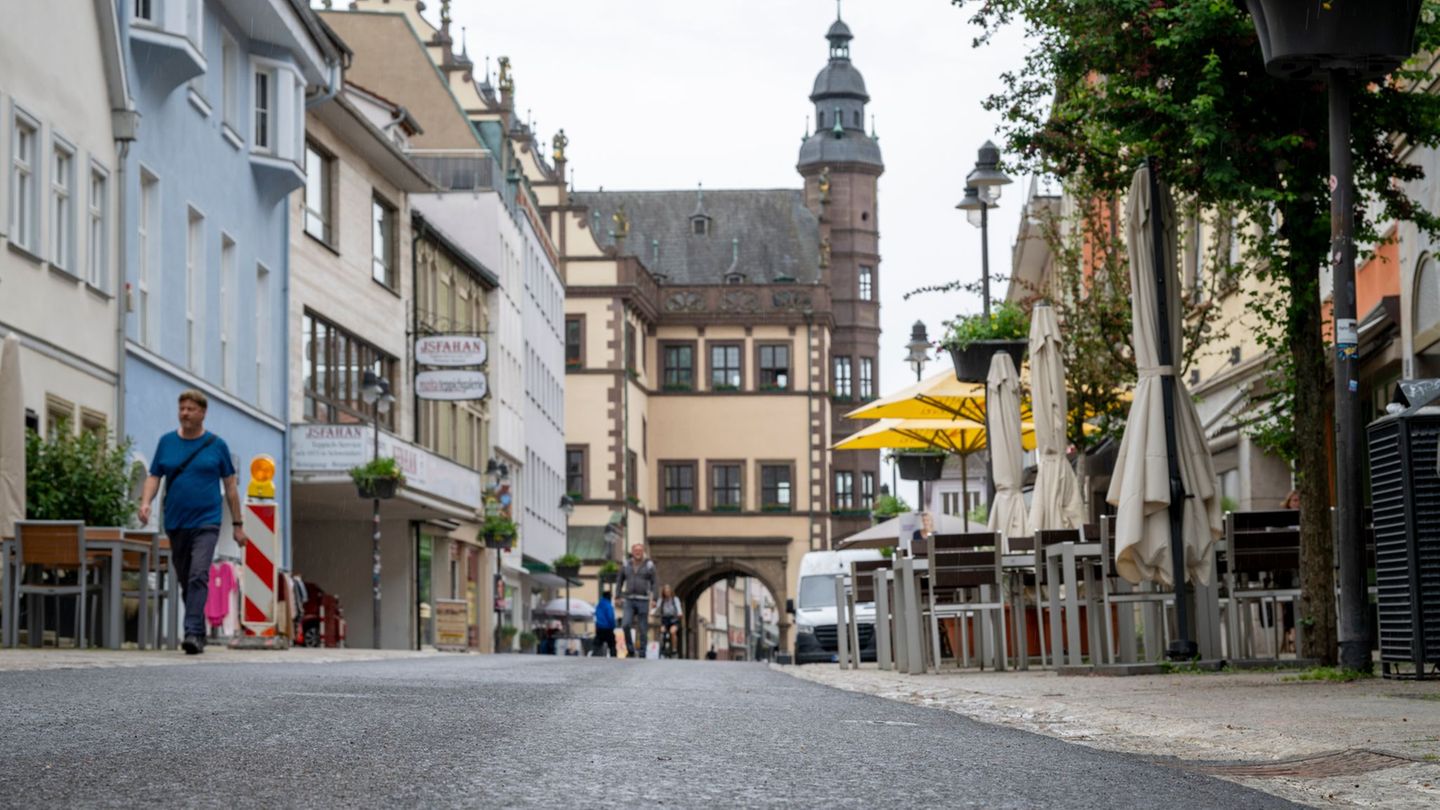 Der neue Oberbürgermeister von Schweinfurt wird per Stichwahl bestimmt. (Archivbild) Foto: Daniel Vogl/dpa