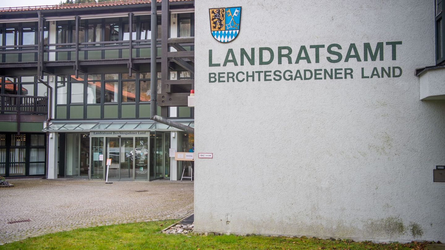 Der Kampf ums Landratsamt wird zwischen den Kandidaten von Freien Wählern und CSU ausgetragen. (Archivbild) Foto: Lino Mirgeler/