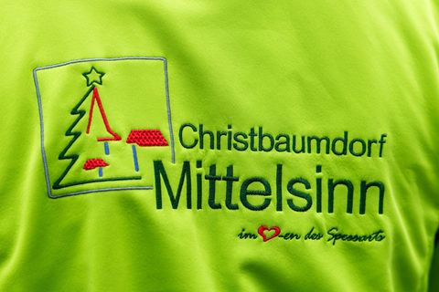 Mittelsinn ist bayernweit als Christbaumdorf bekannt. (Archivbild) Foto: Heiko Becker/dpa