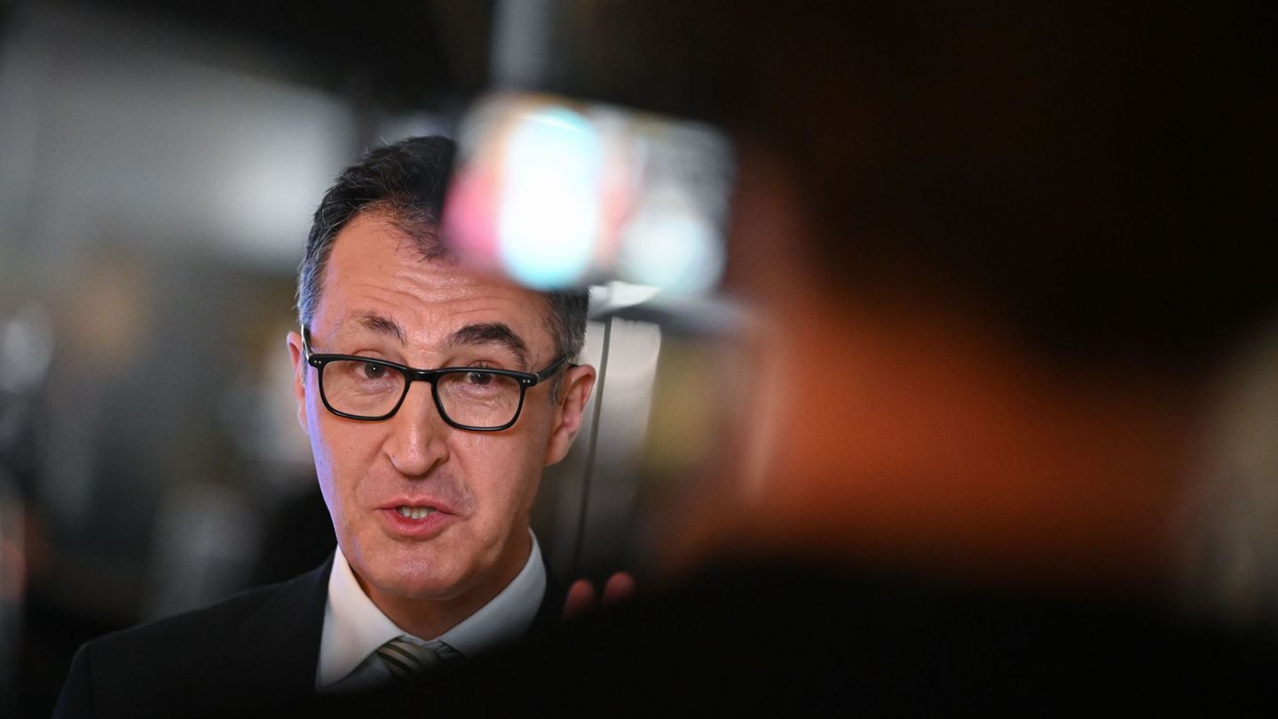 Özdemir setzte sich in seinem Wahlkreis deutlich gegen den Kandidaten der CDU durch. Foto: Katharina Kausche/dpa