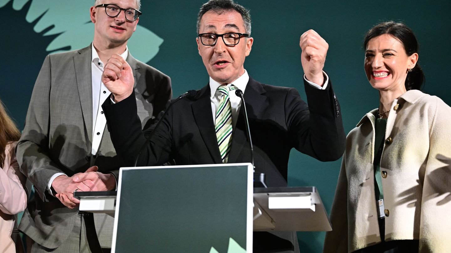 Özdemir: "Wir haben die Wahl gewonnen". Foto: Bernd Weißbrod/dpa