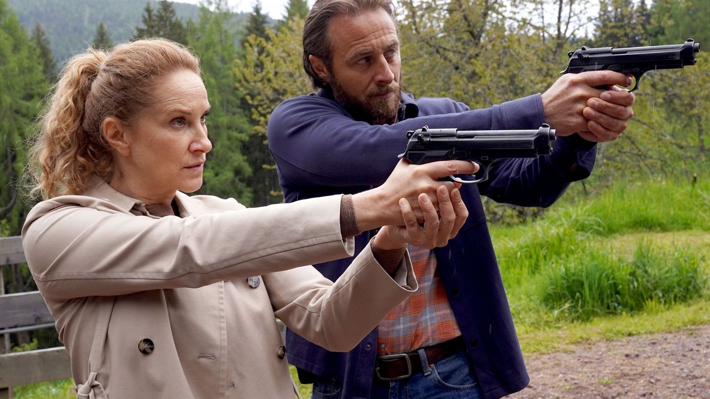 Ein Fall für zwei: Sonja (Chiara Schoras) und Jonas (Gabriel Raab) sind ein eingespieltes Team.