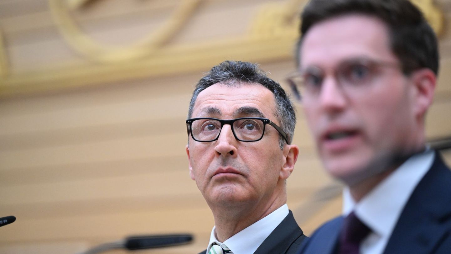 Die Stimmung zwischen Grünen und CDU war zuletzt frostig, nun müssen die beiden zusammenarbeiten. Foto: Bernd Weißbrod/dpa