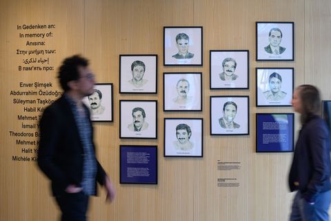 In einer Ausstellung erinnert das Chemnitzer Dokumentationszentrum an die zehn Mordopfer der rechtsextremen Terrorzelle NSU. Fot