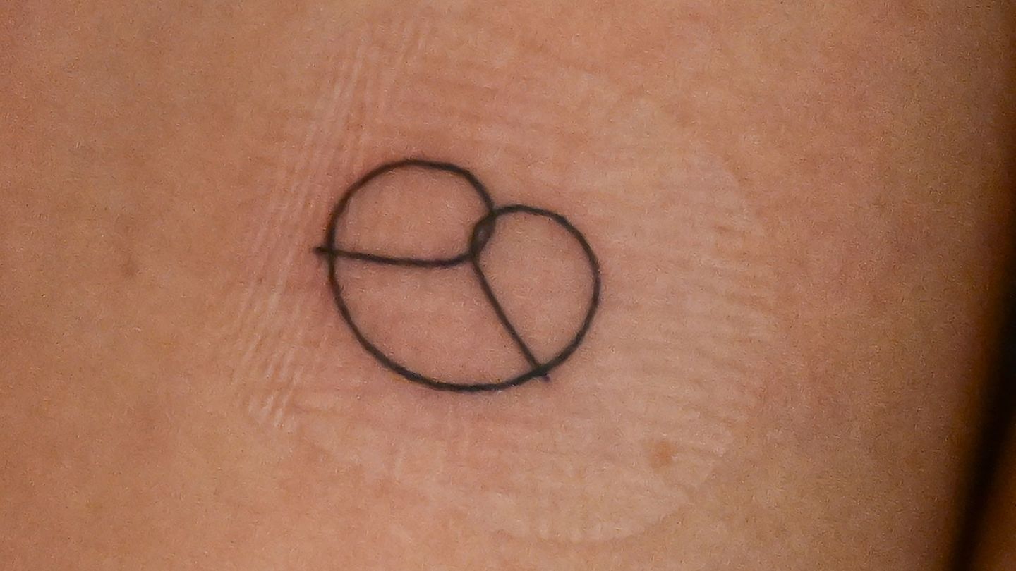 Baden-Württemberg hat gewählt: Darum gab es bei der Grünen-Wahlparty Brezel-Tattoos