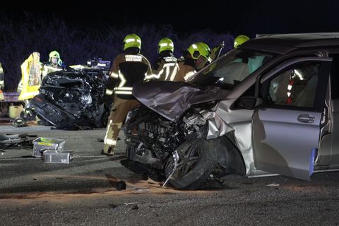 Bei einem Auffahrunfall an einer Ampel im Kreis Herzogtum Lauenburg ist eine junge Frau gestorben. Foto: Dominick Waldeck/NEWS5/