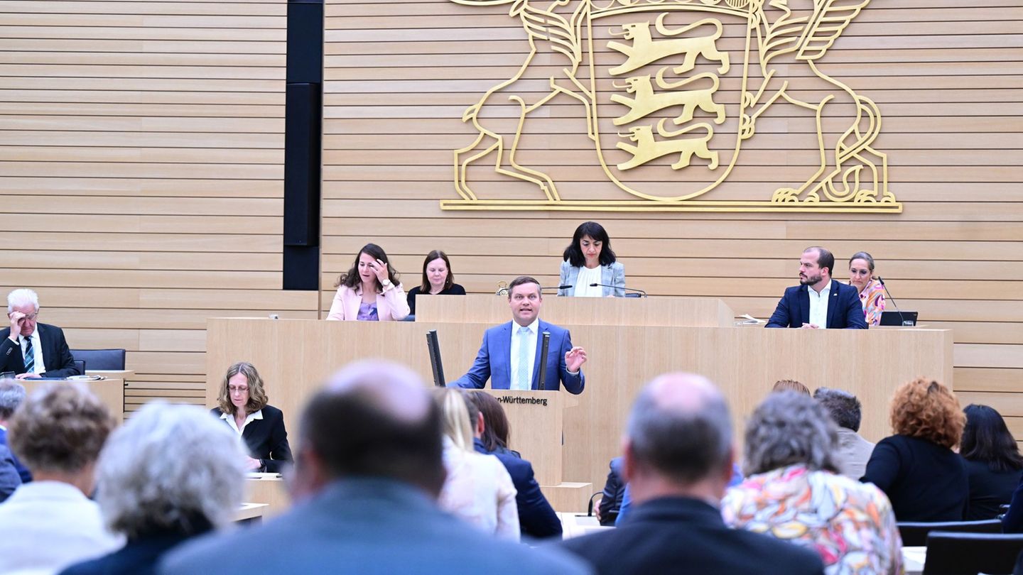 Der Frauenanteil im Landtag von Baden-Württemberg ist mit der Landtagswahl nur minimal gestiegen - trotz Wahlrechtsreform. (Arch