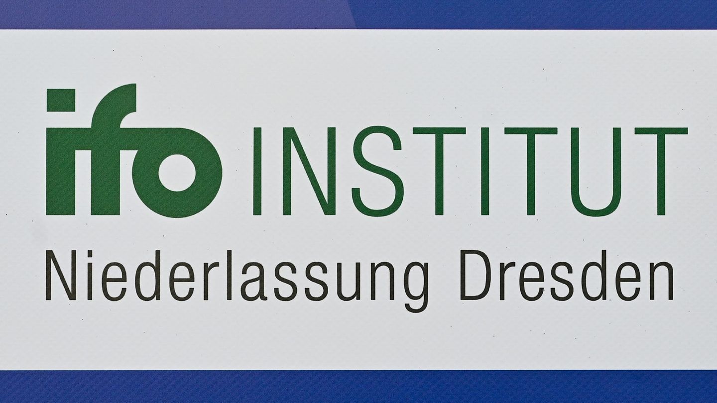 Laut einer Befragung des Dresdner Ifo Institutes bewerten ostdeutschen Unternehmen die Wirtschaftspolitik der Bundesregierung be