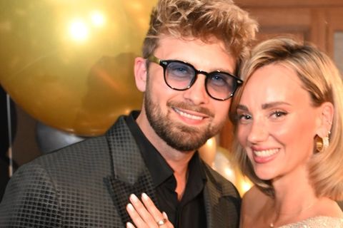 Dominik Stuckmann und Anna Rossow zeigten sich glücklich bei der Gala "10 Jahre The Frankfurter".