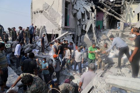 Am 28.2.2026 liegt die Mädchenschule in Minab in Trümmern. (Archivbild) Foto: Uncredited/Mehr News Agency/AP/dpa