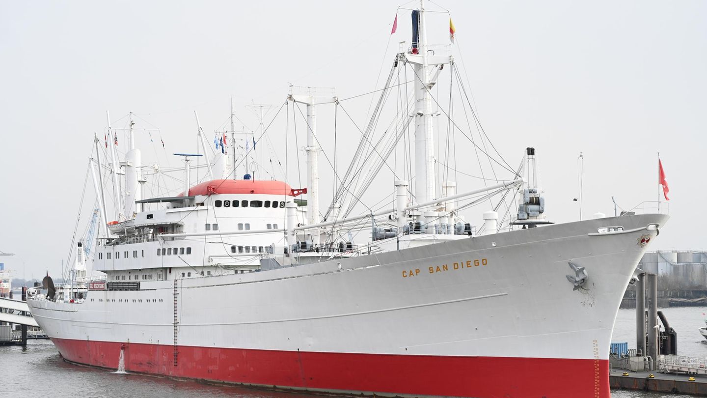 „Cap San Diego“: Historischer Museumsfrachter verlässt Hamburg zeitweise