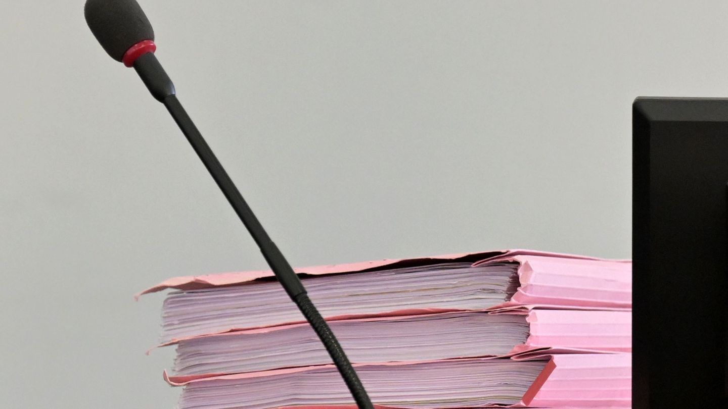 Ein 51-jähriger Mann soll seine Ex-Frau in ihrem Imbiss in Rathenow getötet haben. (Archivbild) Foto: Michael Bahlo/dpa