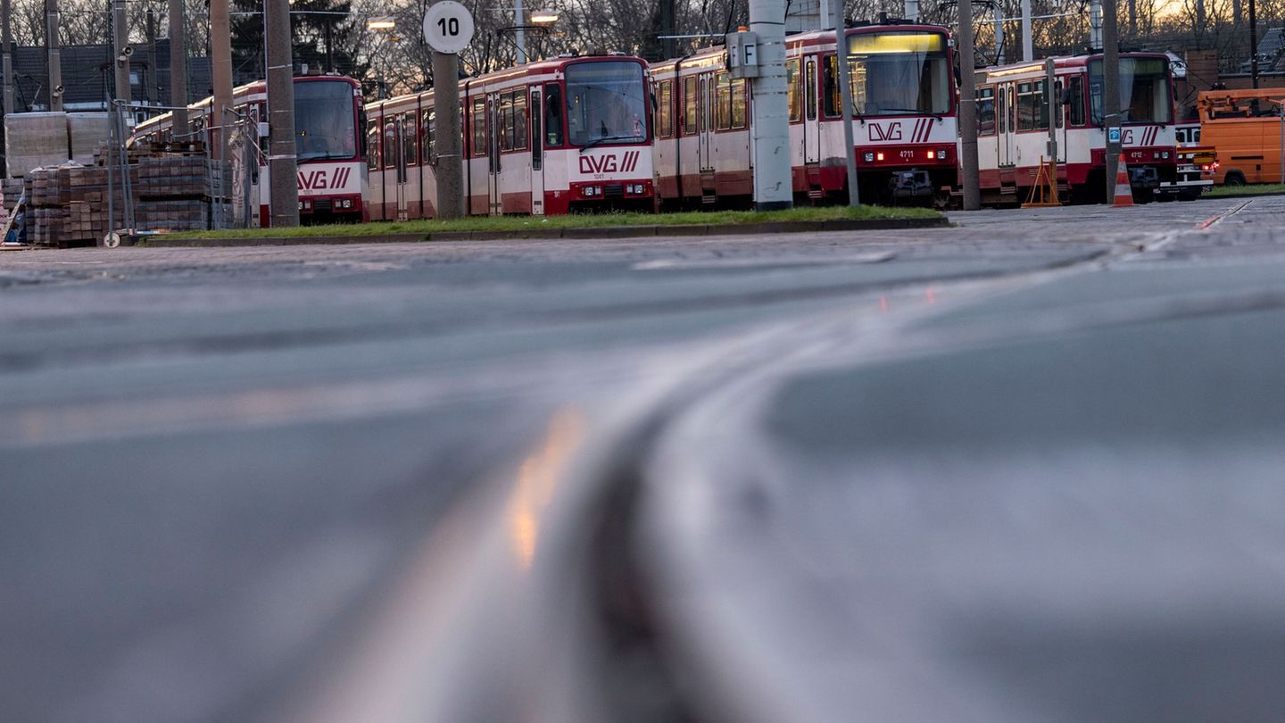 Tarifkonflikt mit Folgen: Nahverkehr-Warnstreiks in Duisburg und am Niederrhein