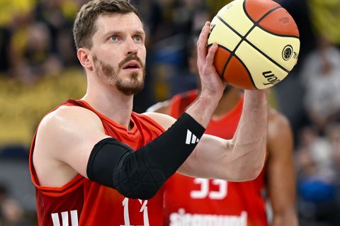 Bleibt bei den Bayern-Basketballern: Welt- und Europameister Andreas Obst. (Archivbild) Foto: Sven Hoppe/dpa