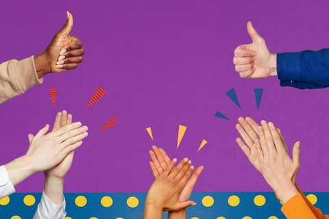 Loben: Hände, die applaudieren und Daumen hoch zeigen