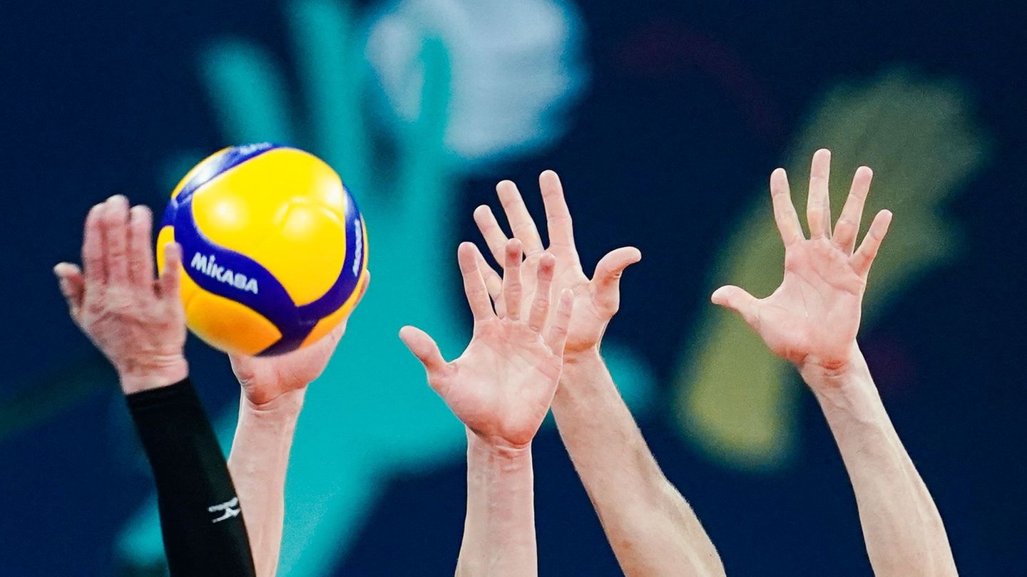 Die bayerischen Volleyball-Bundesligisten Herrsching und Unterhaching fusionieren. (Symbolbild) Foto: Uwe Anspach/dpa