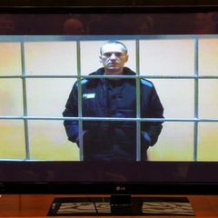 Eine Liveschalte aus Nawalnys Zelle im Straflager, die im Jahr 2022 vor Gericht gezeigt wurde