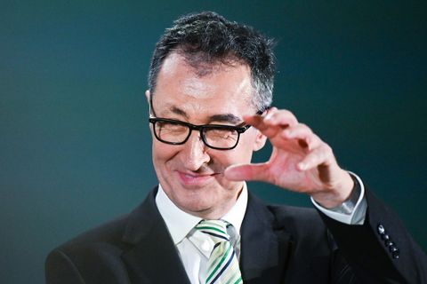 Der Grünen-Politiker Cem Özdemir wird voraussichtlich neuer Ministerpräsident von Baden-Württemberg. Dennoch fühlen sich in MV C