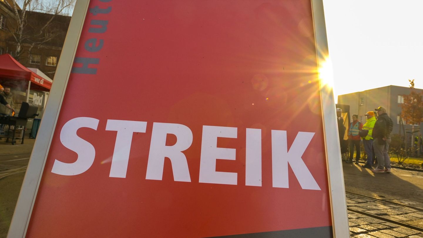 Auch den Schülerverkehr trifft der Warnstreik im Landkreis Sächsische Schweiz-Osterzgebirge. (Symbolbild) Foto: Heiko Rebsch/dpa