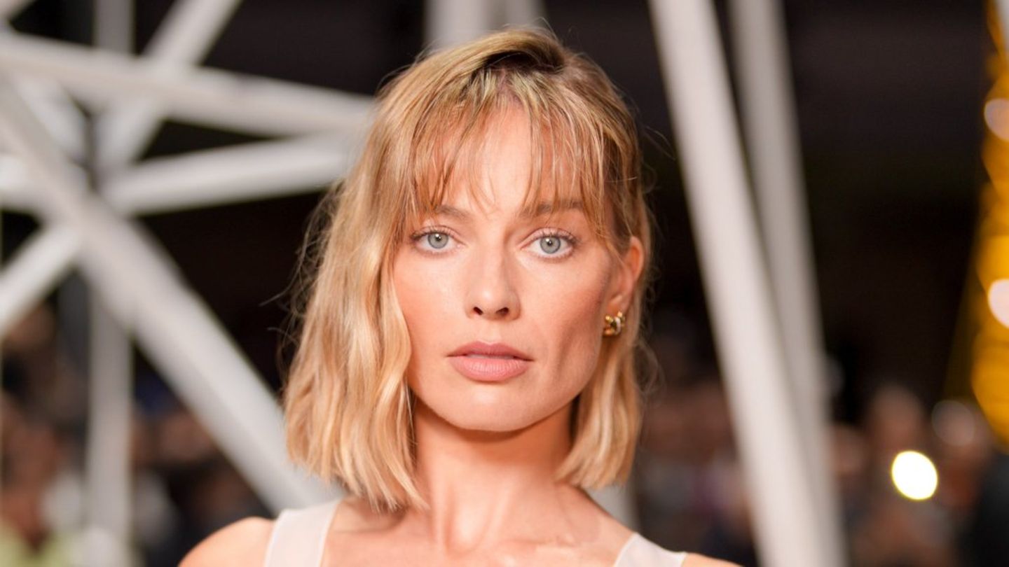 Margot Robbie: Völlig neuer Look auf der Paris Fashion Week