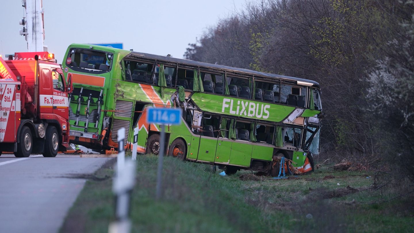 Tödlicher Busunfall auf der A9 bei Leipzig - Prozess startet. (Archivbild) Foto: Sebastian Willnow/dpa