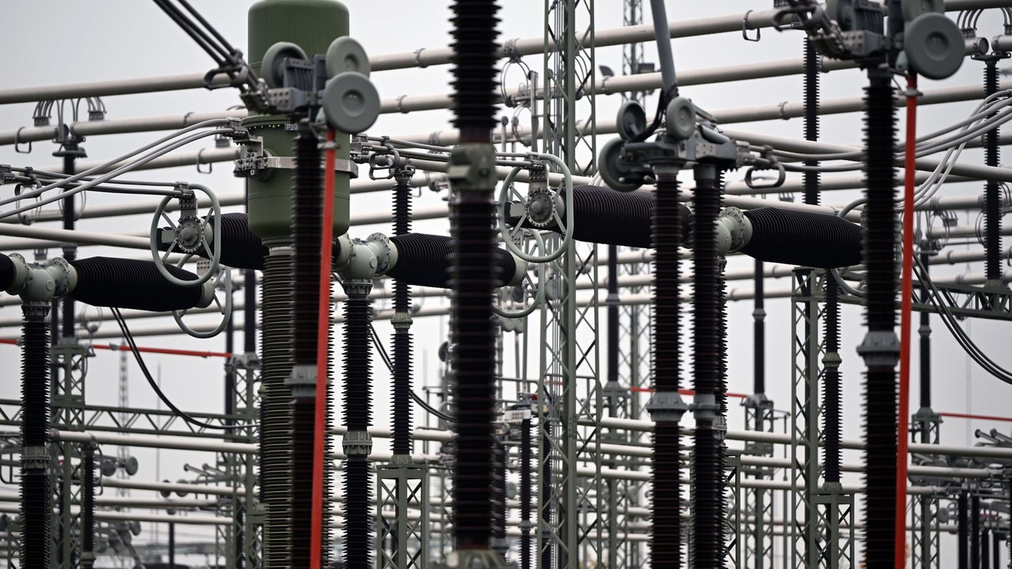 Übertragungsnetzbetreiber: Stromverbrauch im Osten sinkt weiter