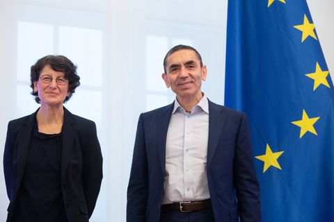 Ugur Sahin und Özlem Türeci hatten das Unternehmen Biontech gegründet. (Archivbild) Foto: Boris Roessler/dpa