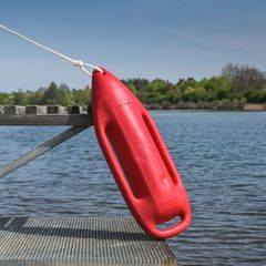 Die meisten tödlichen Badeunfälle passieren in Seen und Flüssen. (Symbolbild) Foto: Heiko Rebsch/dpa
