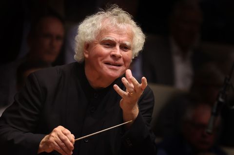 Berlin seit Jahren verbunden: Dirigent Simon Rattle. (Archivbild) Foto: Karl-Josef Hildenbrand/dpa