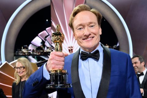 Conan O'Brien führt auch 2026 durch die Oscarverleihung.