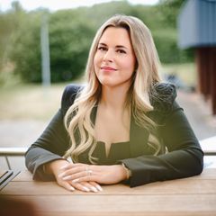 Laura Opferkuch trat mit nur 28 Jahren die Nachfolge im Süßwaren-Familienunternehmen Hosta an und übernahm die Verantwortung für die 1200 Mitarbeiter.