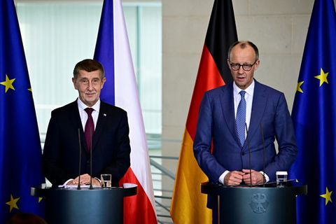 Bundeskanzler Merz (rechts) und Tschechiens Regierungschef Babis am Dienstag in Berlin